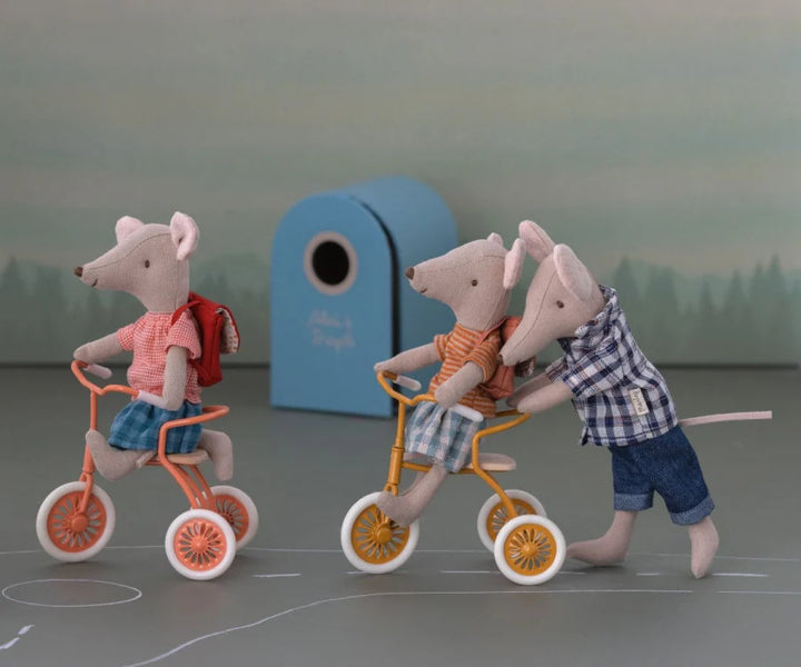 Maileg | Topo Triciclo con borsa, Big sister mouse - Abri à tricycle!