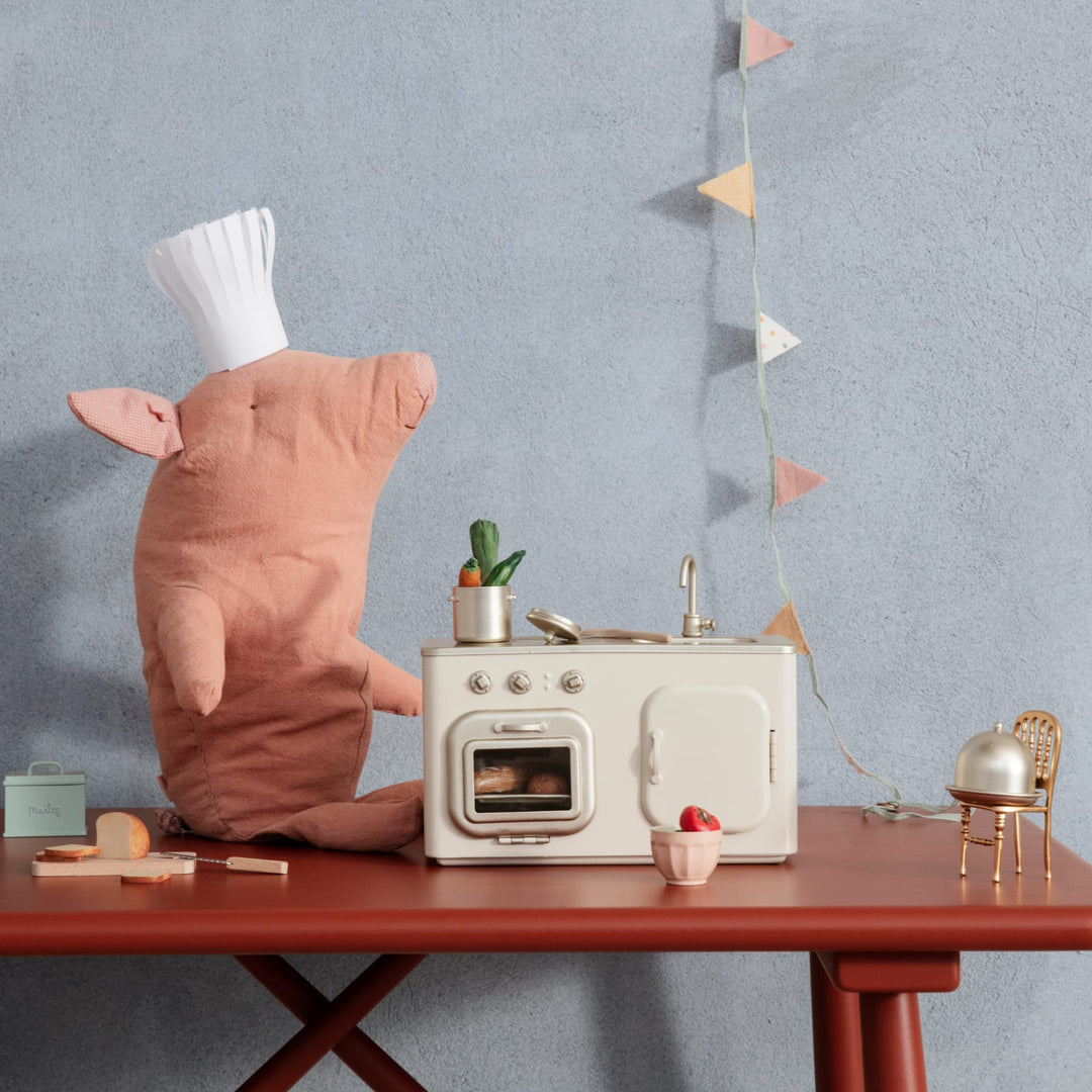 Miniature kitchen