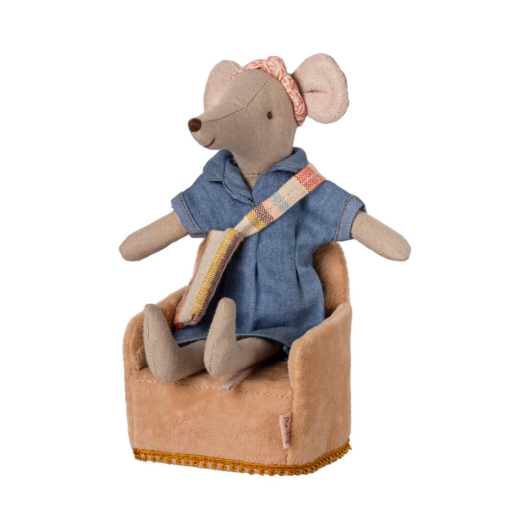 Powder armchair, Topo