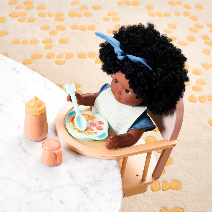 Lunch break for dolls
