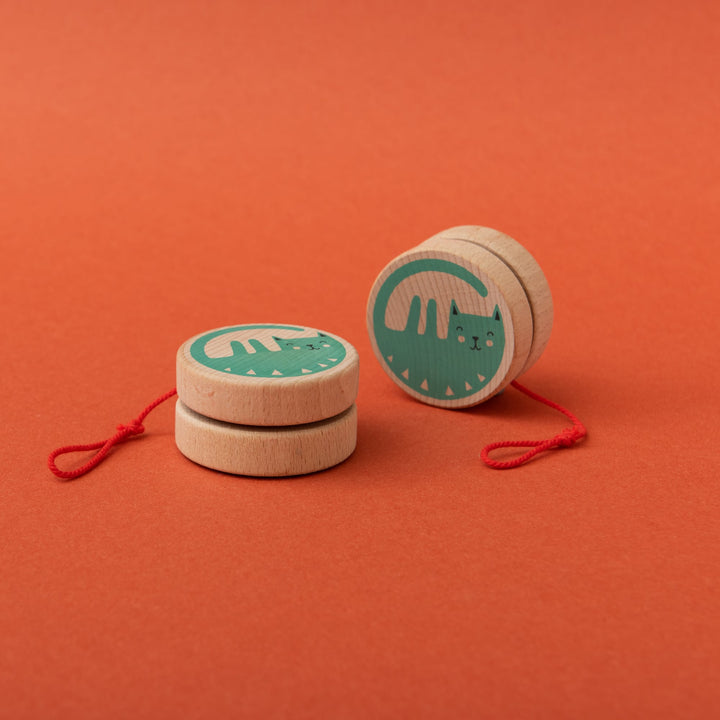 Wooden Yoyo Cat
