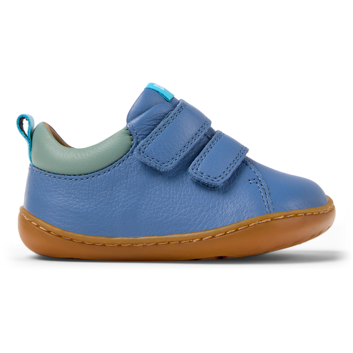 Scarpe in pelle blu, Peu primi passi