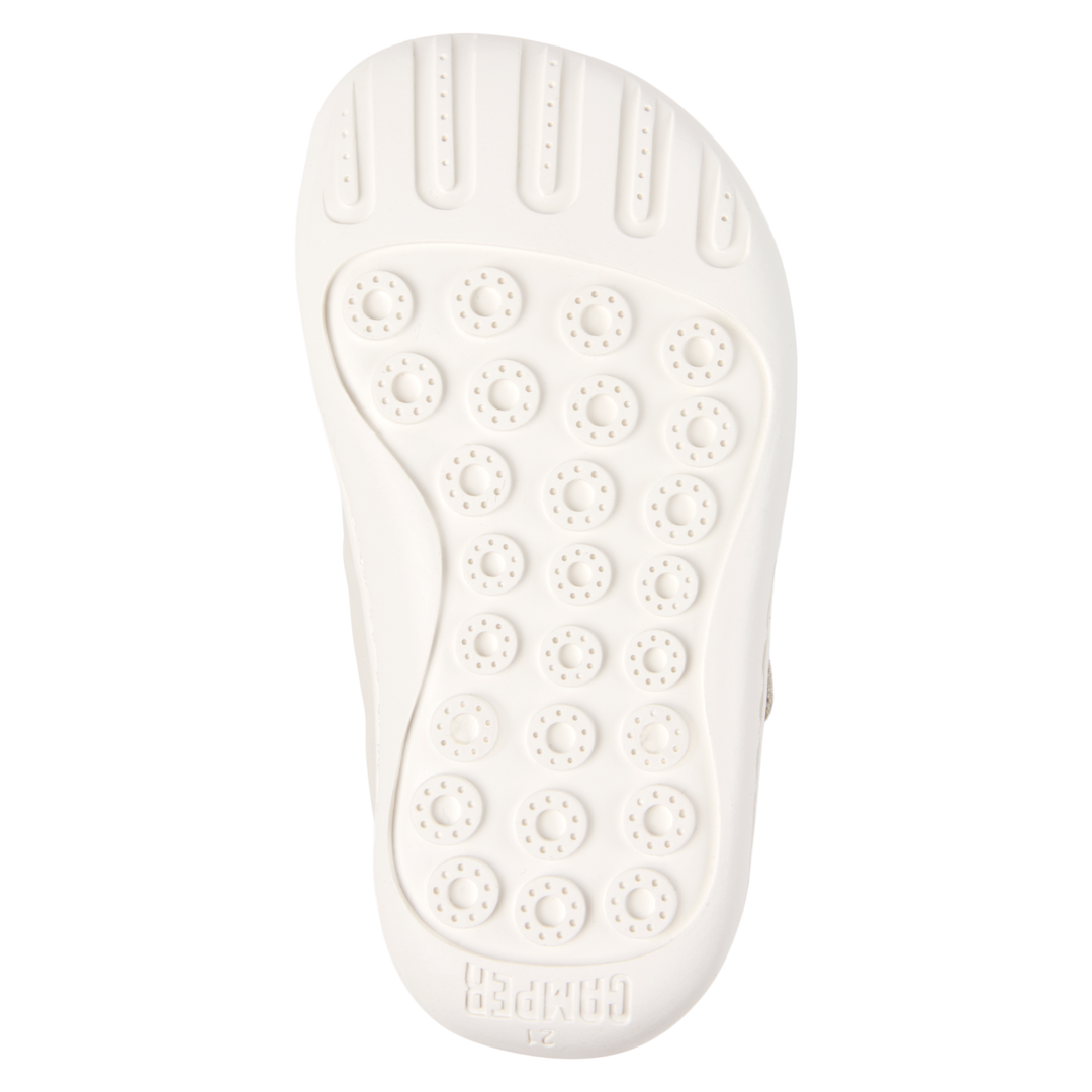 Sandali chiusi con cinturino a T in pelle bianco con fiocchi