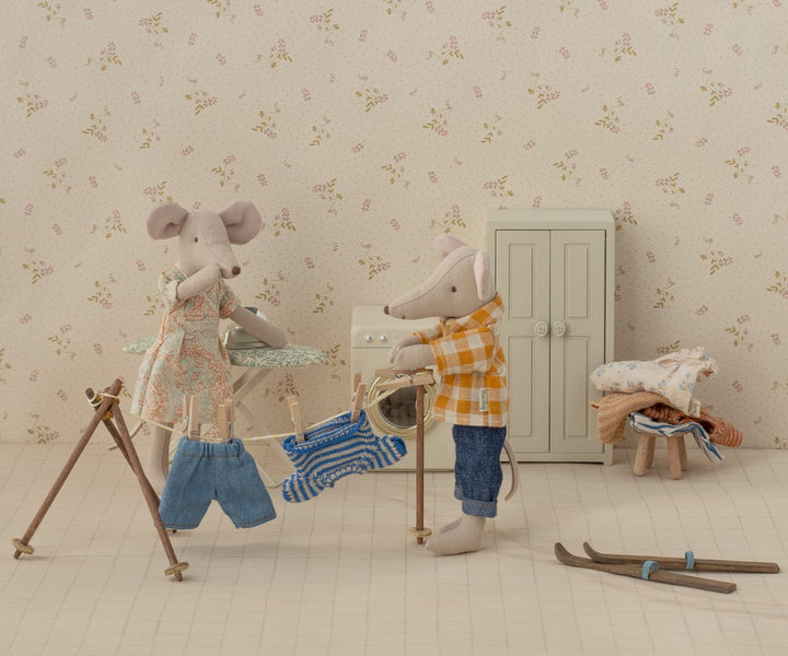 Clothes for daddy mouse, Checkered shirt and pants