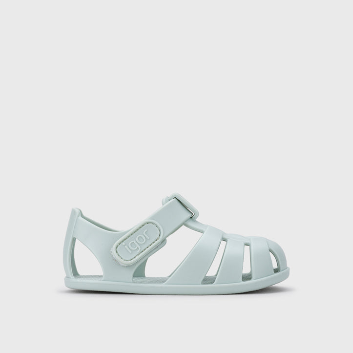 Sandali da spiaggia concetto barefoot, Menta