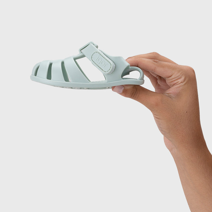 Sandali da spiaggia concetto barefoot, Menta