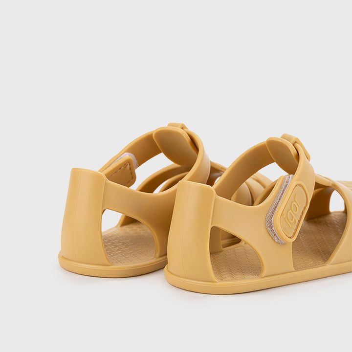 Sandali da spiaggia concetto barefoot, Giallo