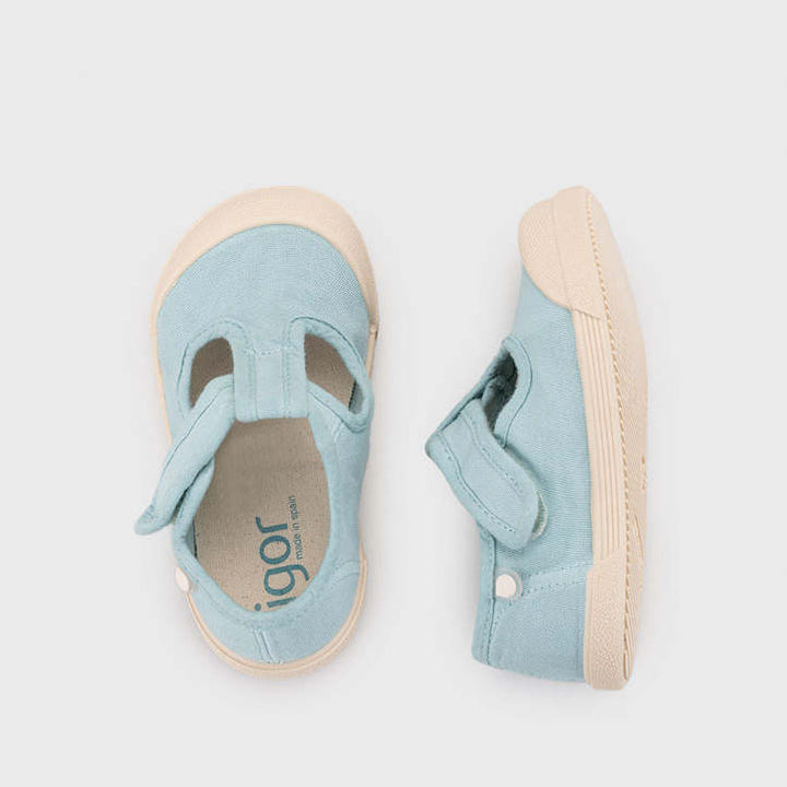Scarpe in tela concetto barefoot, Menta
