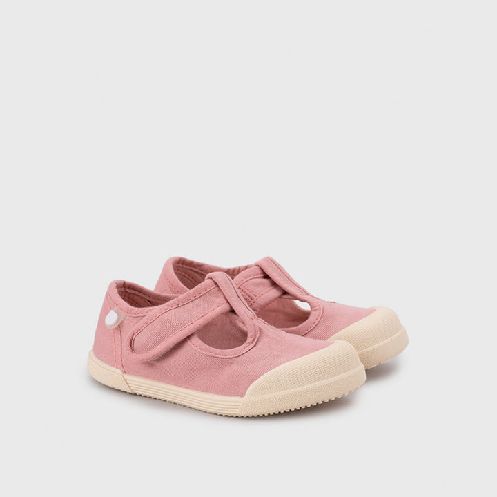 Scarpe in tela concetto barefoot, Rosa