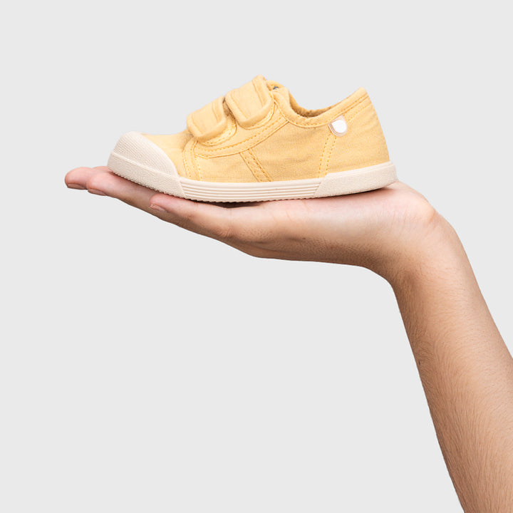 Scarpe in tela concetto barefoot, Giallo dijon