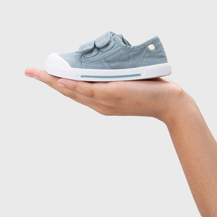 Barefoot concept canvas shoes, Ocean