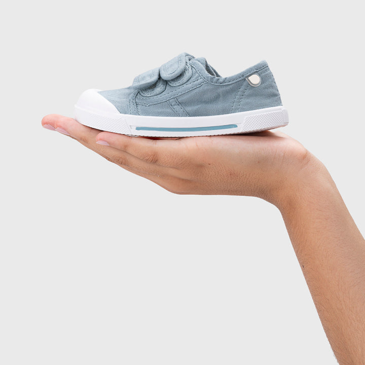 Barefoot concept canvas shoes, Ocean