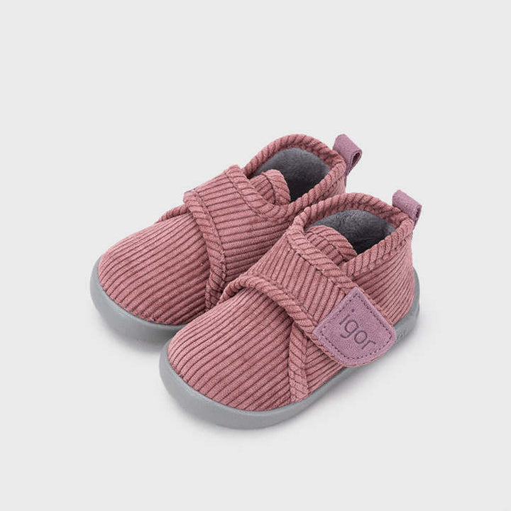Pantofole concetto barefoot, Rosa