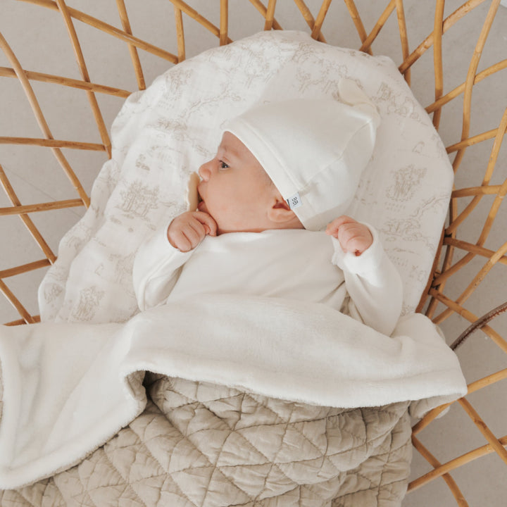 Cappellino neonato con nodo in bambù, Panna