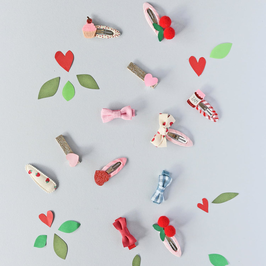 Red heart hair clips