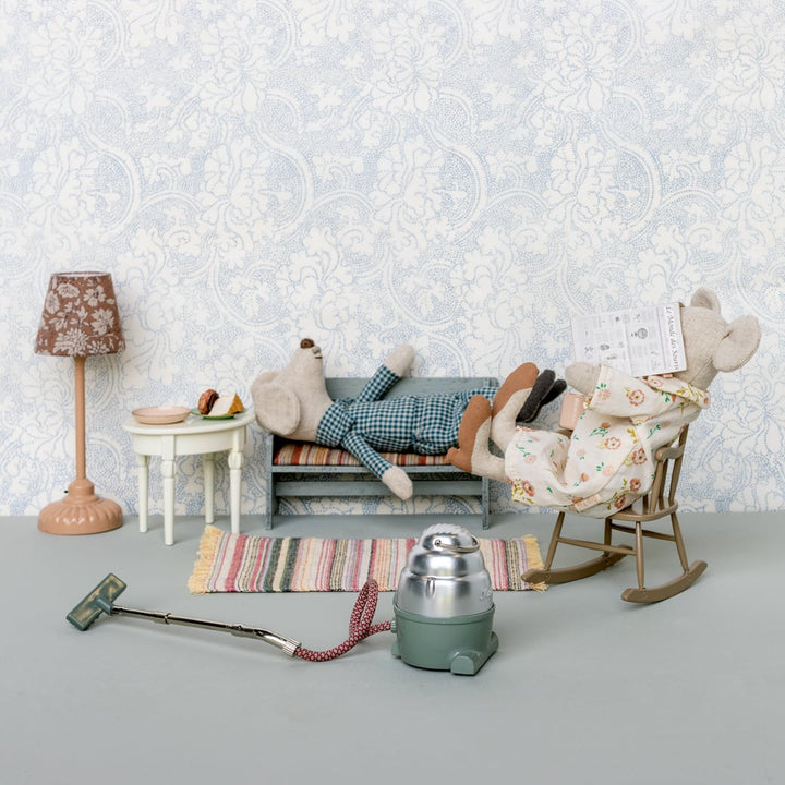 Bench - Red, Mouse