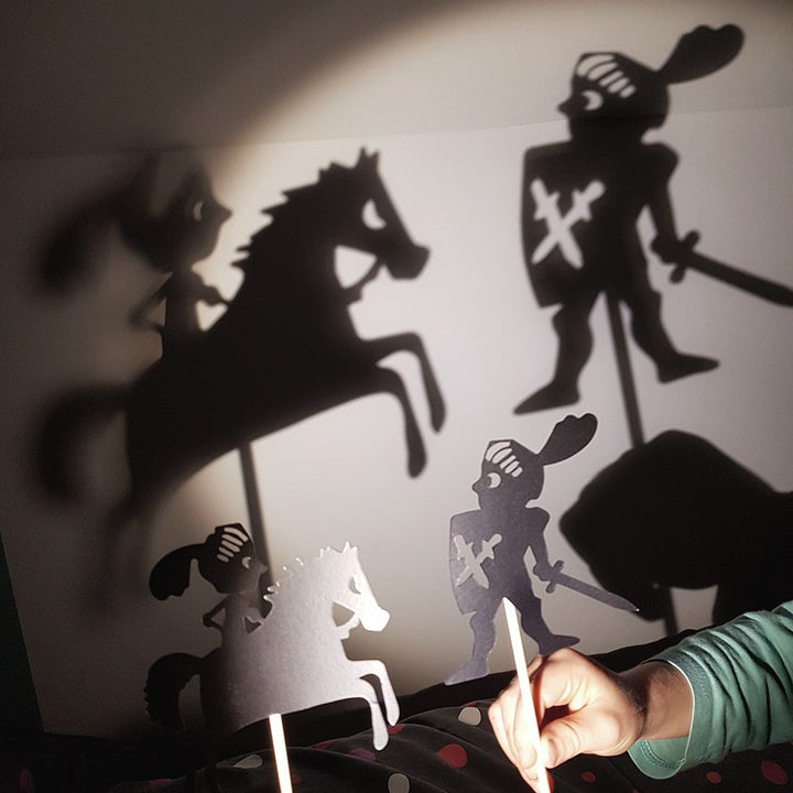 The shadows of the evening, Circus