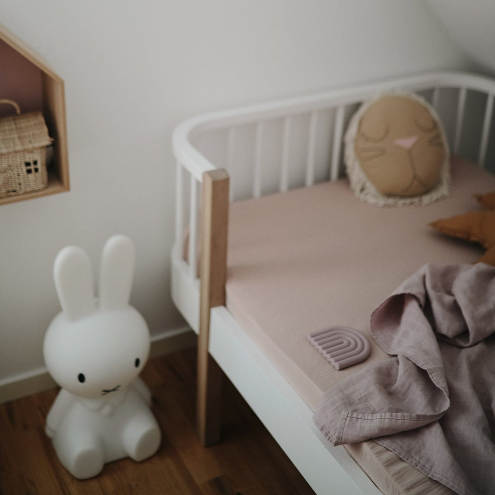 Mushie | Lenzuolo con Angoli in Mussola, 60x120, Blush Crib Sheet